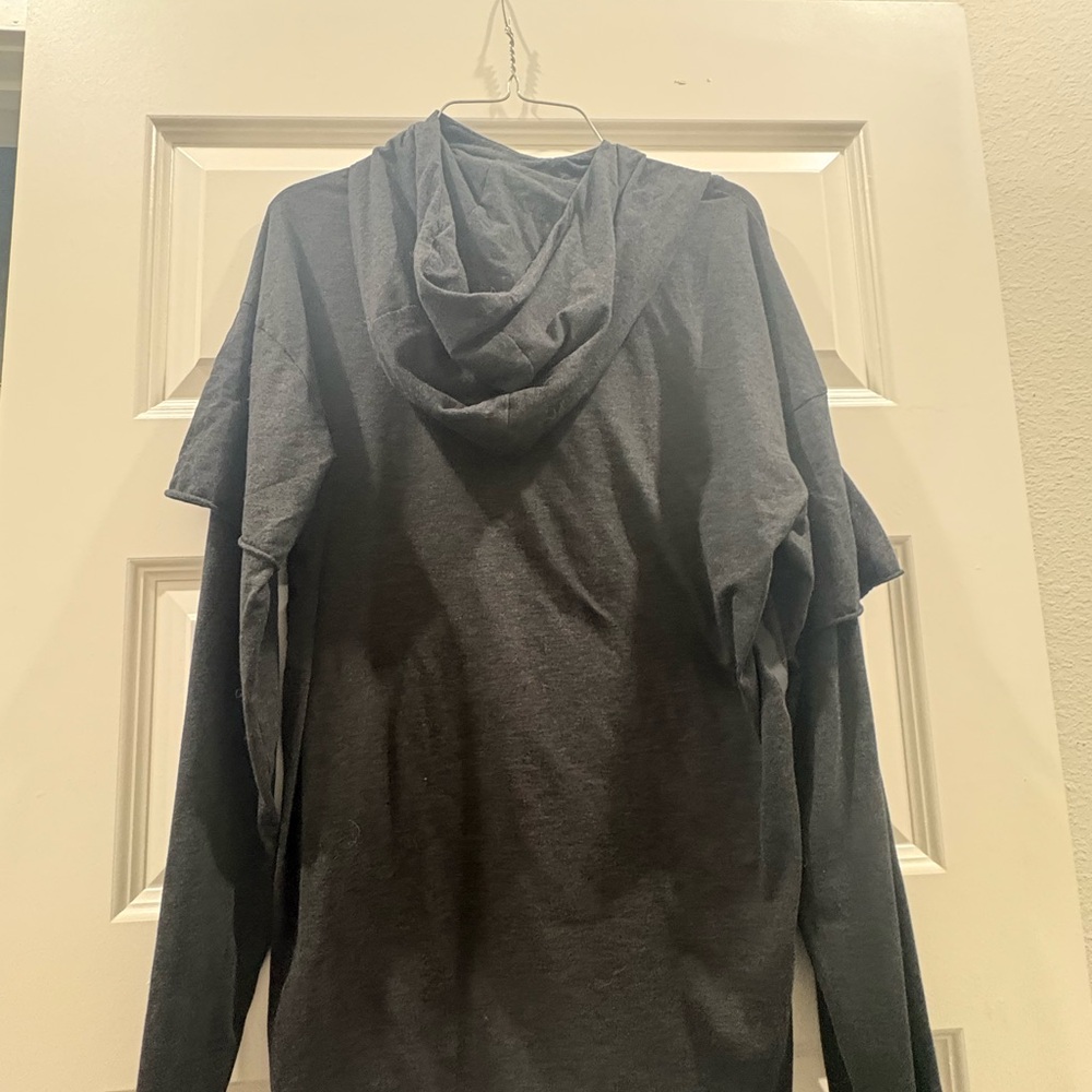 ALO Yoga Charcoal Hoodie/long sleeve - Picture 4 of 4
